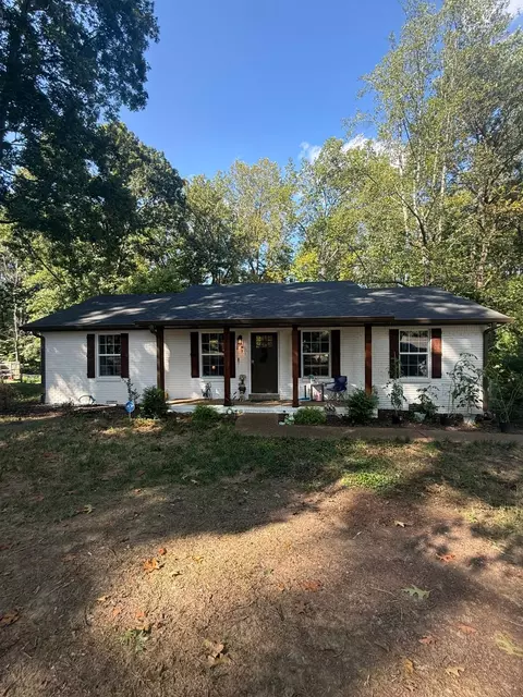 1515 Winding Way Dr, White House, TN 37188