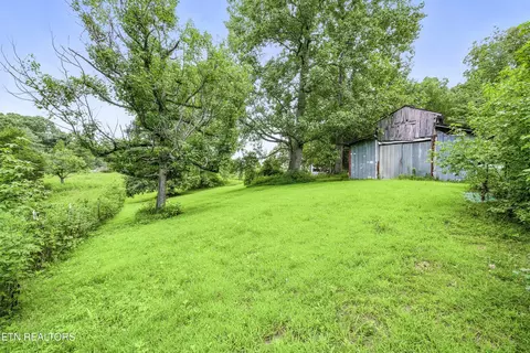 311 Deweys Lane Ln, Walling, TN 38587 photo 30