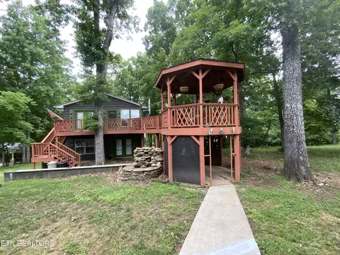 455 Hickory Dr, Spring City, TN 37381