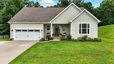 115 Laken Ln, Dickson, TN 37055