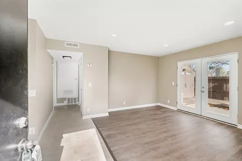 500 Paragon Mills Rd #N1, Nashville, TN 37211