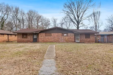 1630 E 17th St, Chattanooga, TN 37404