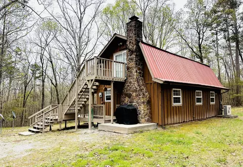 142 Huckleberry Trl, La Fayette, GA 30728
