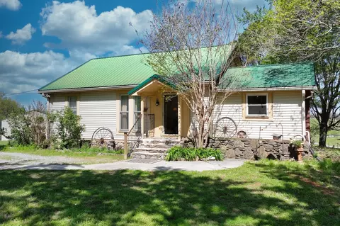 Exterior - 3083 Mooneyhan Rd, Springfield, TN 37172 photo 4 of 5
