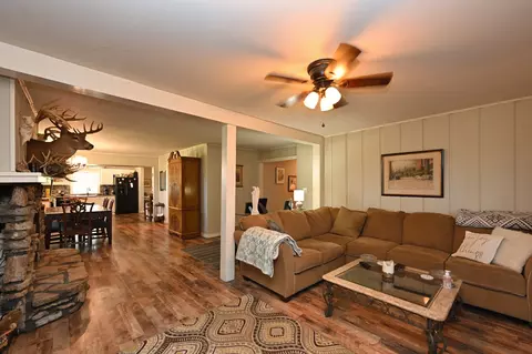 Living - 3083 Mooneyhan Rd, Springfield, TN 37172 photo 4 of 4