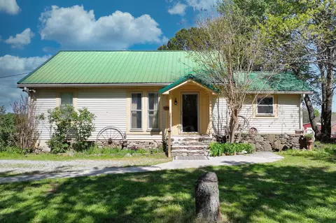 Exterior - 3083 Mooneyhan Rd, Springfield, TN 37172 photo 3 of 5