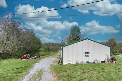 Exterior - 3083 Mooneyhan Rd, Springfield, TN 37172 photo 2 of 5