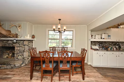 Dining - 3083 Mooneyhan Rd, Springfield, TN 37172 photo 1 of 2