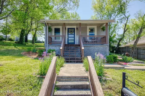 2022 Mccroskey Ave, Knoxville, TN 37917