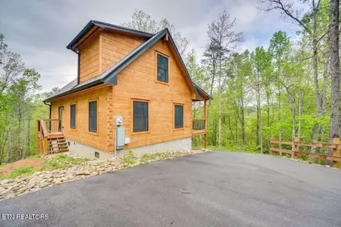 1411 Ridgefield Dr, Sevierville, TN 37876