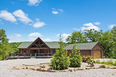 1034 Long Spur Trl, Dandridge, TN 37725