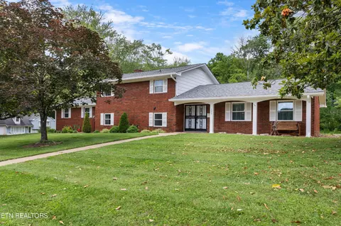 125 Balboa Cir, Oak Ridge, TN 37830