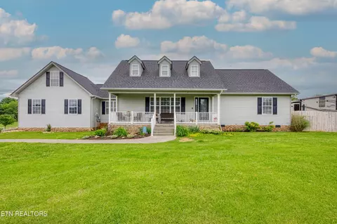 5120 Eagle Crossing Dr, Maryville, TN 37801