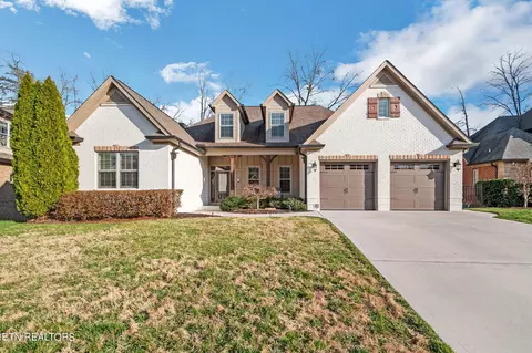 716 Bent Ridge Ln, Knoxville, TN 37922