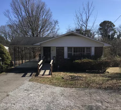 2938 Valley View Dr, Knoxville, TN 37917