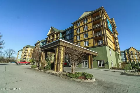225 Collier Dr UNIT 2304, Sevierville, TN 37862