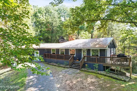 460 Ownby Circle Cir, Gatlinburg, TN 37738