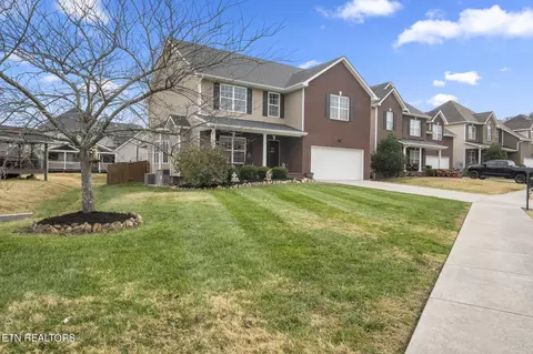 2566 Sparkling Star Ln, Knoxville, TN 37931