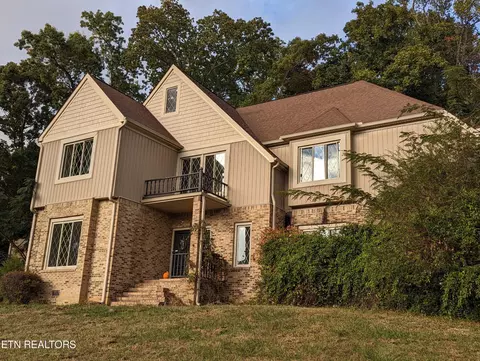 8122 Greenwell Rd, Knoxville, TN 37938