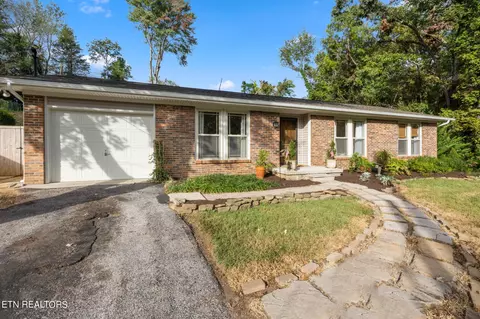 8930 Farne Island Blvd, Knoxville, TN 37923