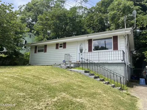 1209 E Red Bud Rd, Knoxville, TN 37920