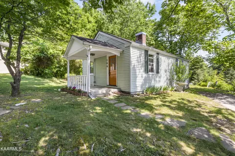 108 Hilltop Ln, Norris, TN 37828