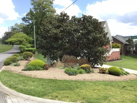 68 Sierra Ln, Sevierville, TN 37862