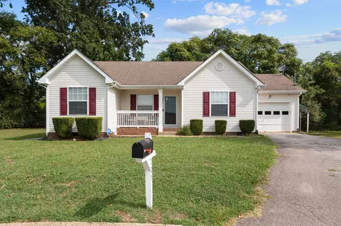 225 Avra Ct, Columbia, TN 38401