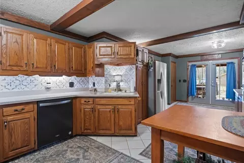 Kitchen - 4552 Elkins Dr, Centerville, TN 37033 photo 1 of 4