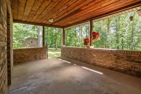 Exterior - 4552 Elkins Dr, Centerville, TN 37033 photo 8 of 19