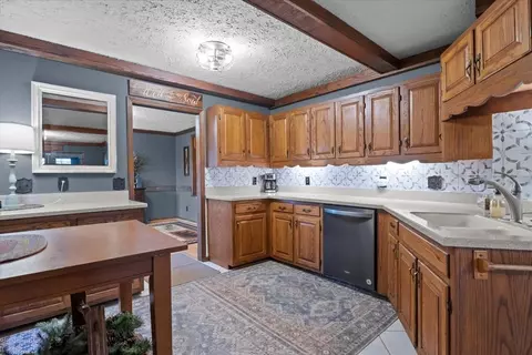 Kitchen - 4552 Elkins Dr, Centerville, TN 37033 photo 4 of 4
