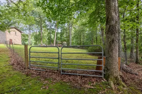 Exterior - 4552 Elkins Dr, Centerville, TN 37033 photo 12 of 19