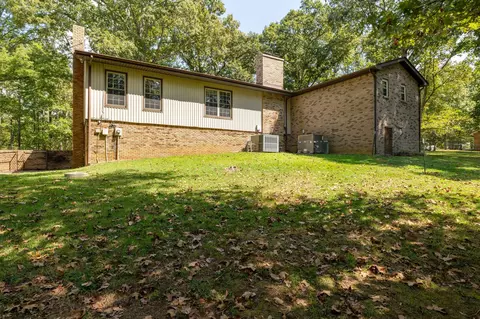 Exterior - 4552 Elkins Dr, Centerville, TN 37033 photo 9 of 19