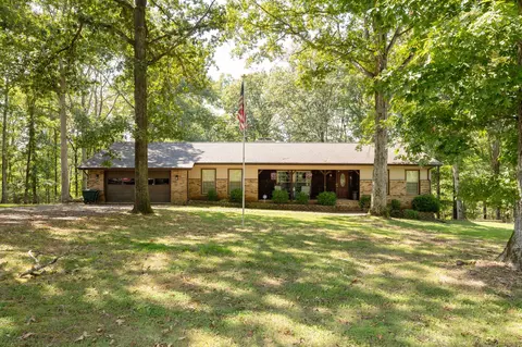 Exterior - 4552 Elkins Dr, Centerville, TN 37033 photo 3 of 19