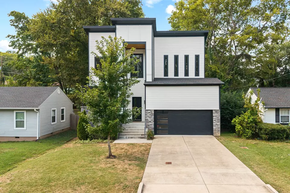 Exterior - 716 Village Ct, Nashville, TN 37206 photo 3 of 11