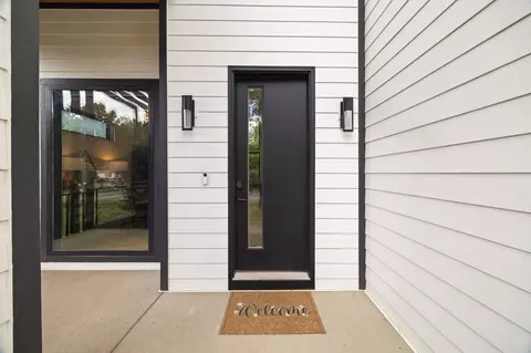 Entry Way - 716 Village Ct, Nashville, TN 37206 photo 1 of 4
