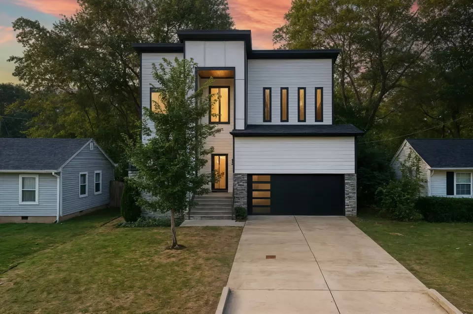 Exterior - 716 Village Ct, Nashville, TN 37206 photo 1 of 11