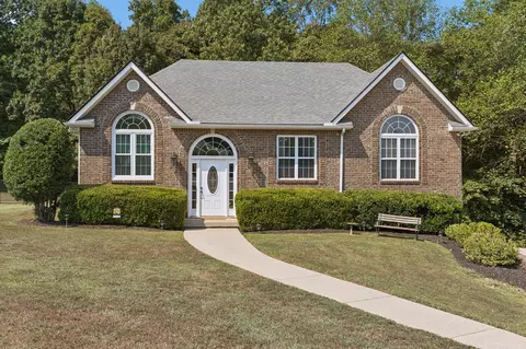 1436 Grassland Dr, Ashland City, TN 37015