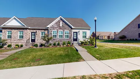 1518 Cedarbrooke Ln, Lebanon, TN 37090