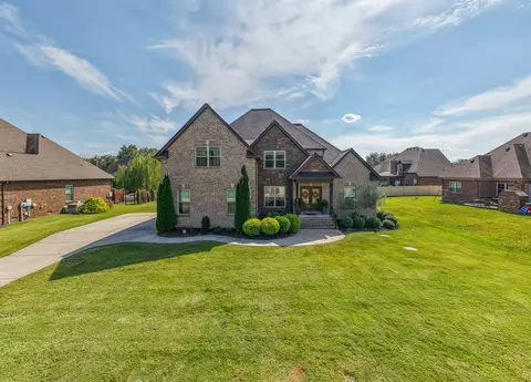 8017 Richpine Dr, Murfreesboro, TN 37128