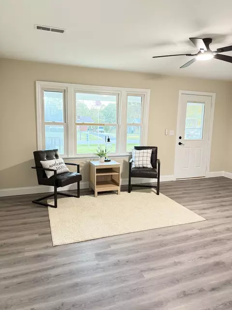 731 Smith Ave, Hohenwald, TN 38462