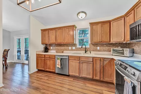 6718 Farmbrook Ln, Knoxville, TN 37918 photo 9