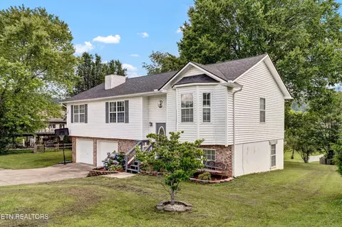 6718 Farmbrook Ln, Knoxville, TN 37918 photo 3
