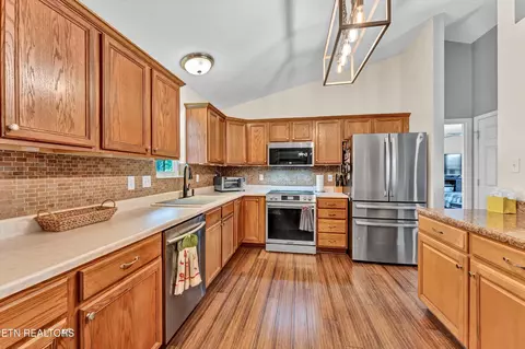 6718 Farmbrook Ln, Knoxville, TN 37918 photo 8