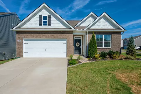 700 Pintail Pt, Lebanon, TN 37090