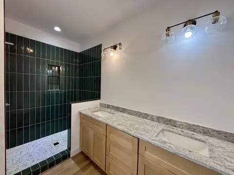 Bath - 1798 Pocahontas Rd, Morrison, TN 37357 photo 4 of 6