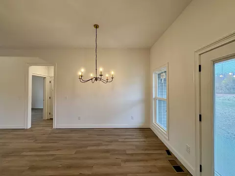 Dining - 1798 Pocahontas Rd, Morrison, TN 37357 photo 1 of 1