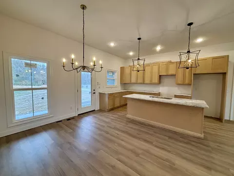 Kitchen - 1798 Pocahontas Rd, Morrison, TN 37357 photo 4 of 4