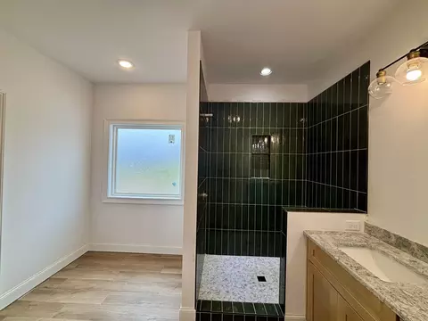 Bath - 1798 Pocahontas Rd, Morrison, TN 37357 photo 5 of 6