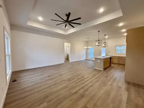 Living - 1798 Pocahontas Rd, Morrison, TN 37357 photo 2 of 2